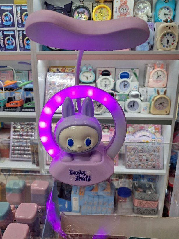 چراغ مطالعه لبوبو لرزان